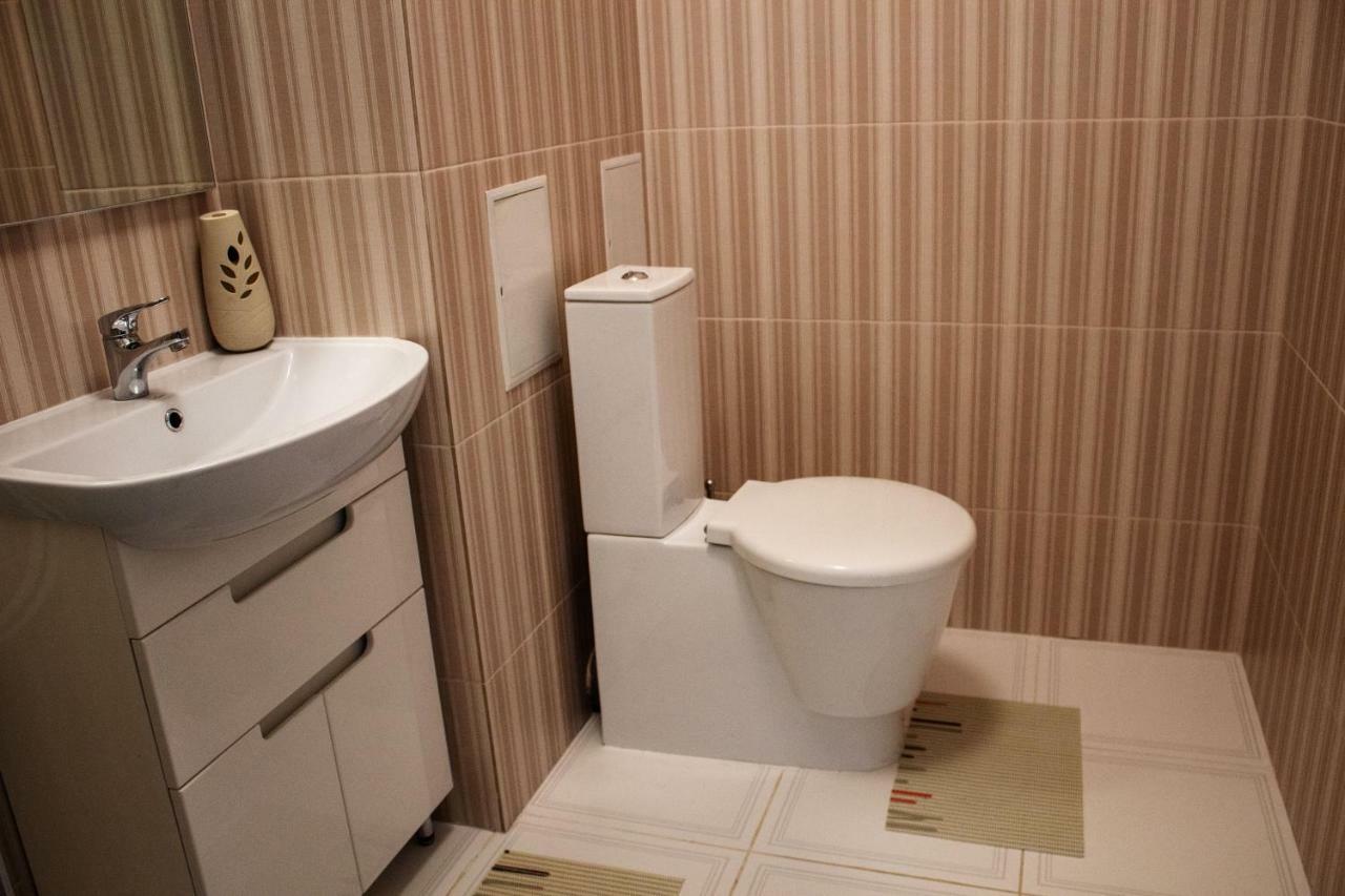 Charming City Center Flat L Self Check-In Киев Экстерьер фото