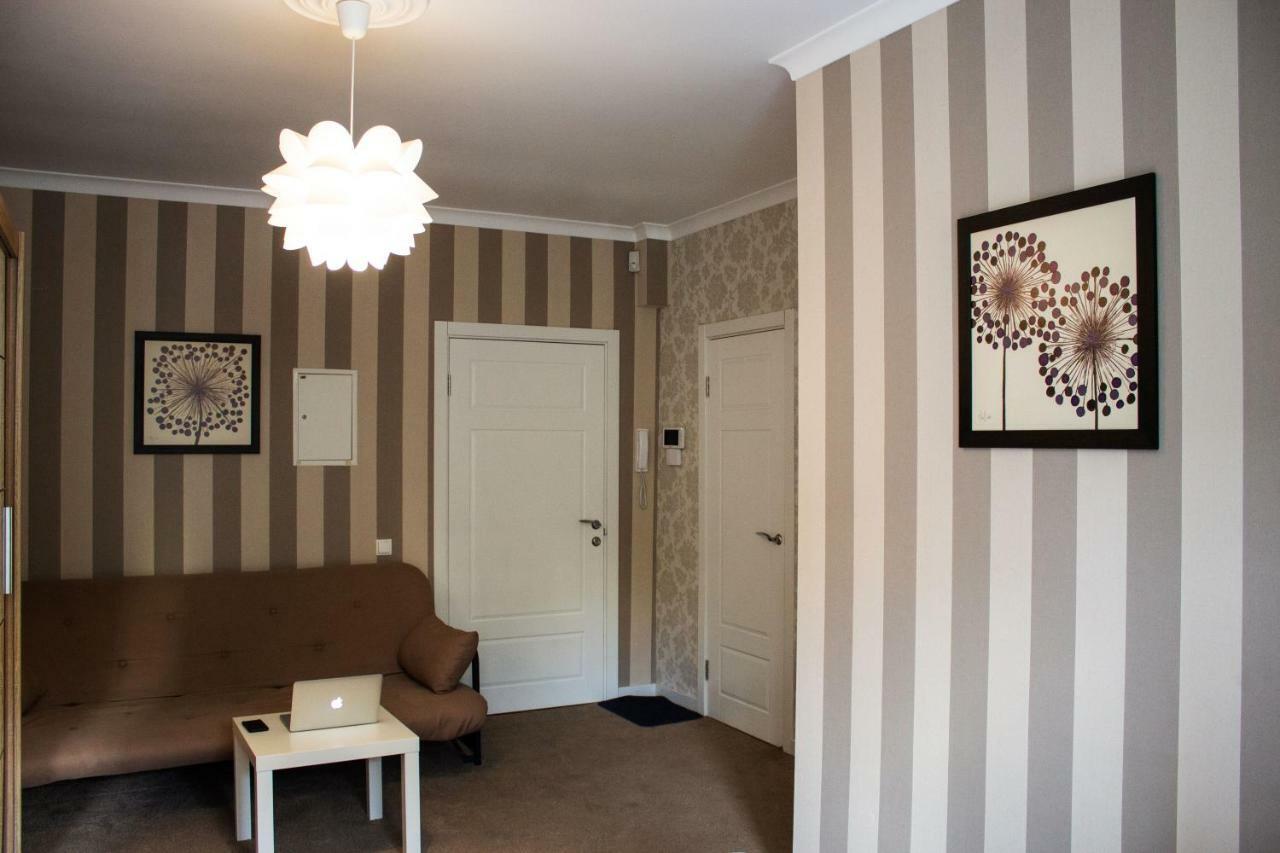 Charming City Center Flat L Self Check-In Киев Экстерьер фото